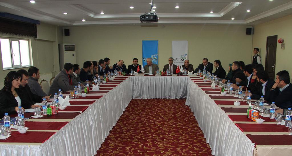 Akdamar Hotel Van Bagian luar foto